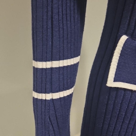 Chic Long Sleeve Navy Dress with White Trim - Picture 6 of 14